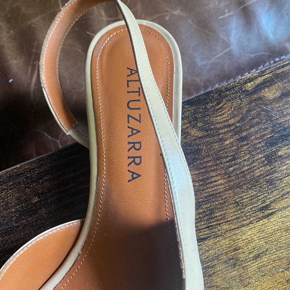 Altuzzara gold and nude beige leather sling back heels 38 / 8 - Picture 7 of 7